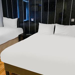 Standard Zimmer mit zwei Einzelbetten